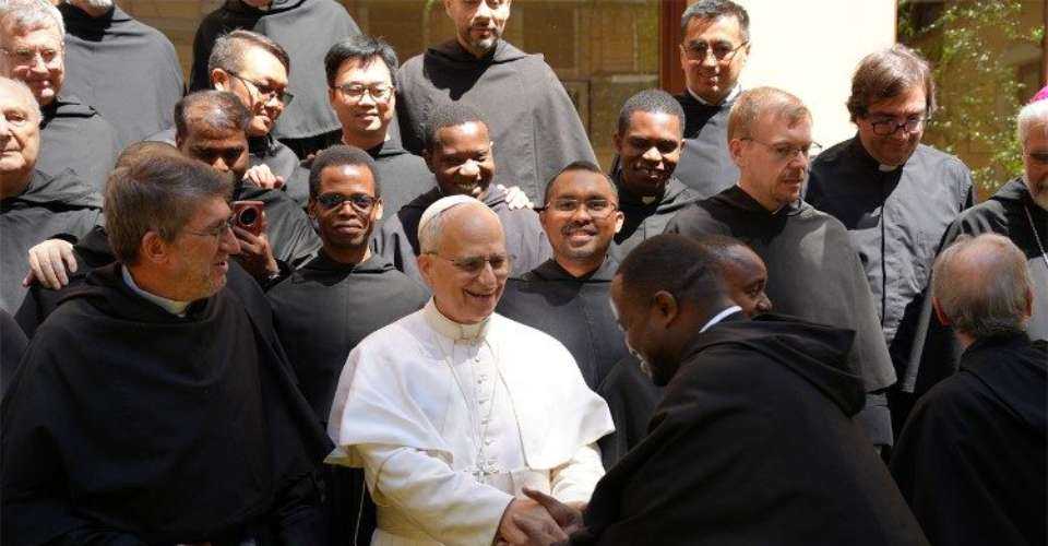 Community life is 'a place of sanctification,' pope tells religious orders