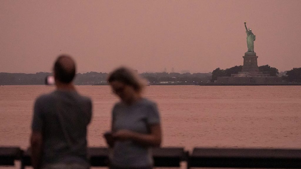 Wildfire smoke poses growing risk to pregnant women, US study finds Wildfire smoke poses growing risk to pregnant women, US study finds