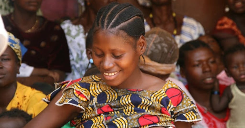 PARENTING | Breastfeeding: Signs your baby feeds well and how to support your body PARENTING | Breastfeeding: Signs your baby feeds well and how to support your body