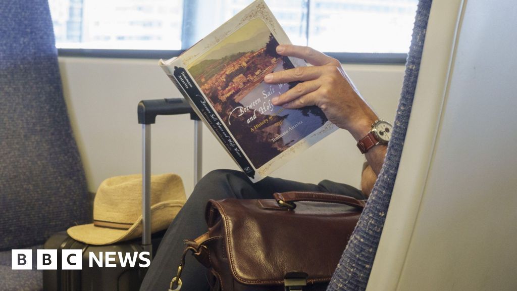 Reading for pleasure can improve wellbeing, Cambridge study finds Reading for pleasure can improve wellbeing, Cambridge study finds